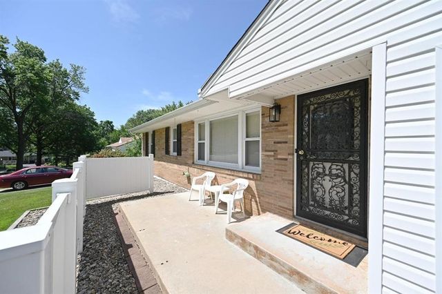 5014 N CYPRESS Avenue, Kansas City, MO 64119