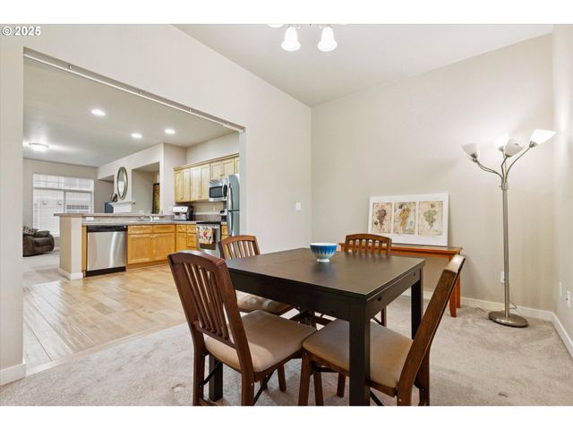 406 Ne PATRICIA ANN Pl, Hillsboro, OR 97006