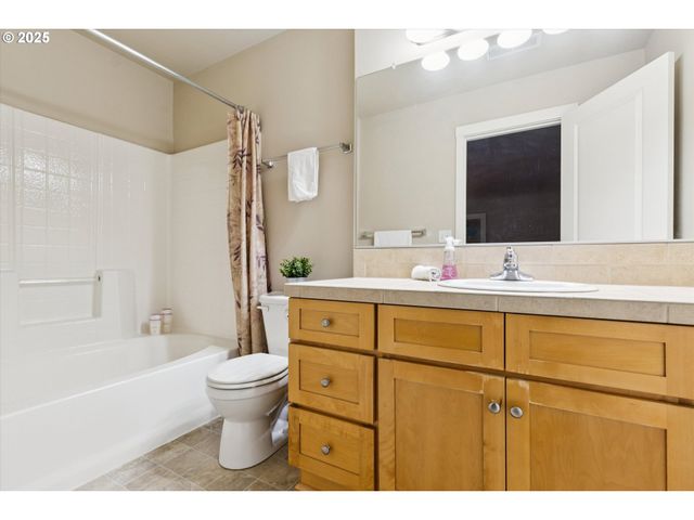 406 Ne PATRICIA ANN Pl, Hillsboro, OR 97006