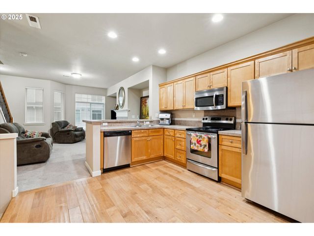 406 Ne PATRICIA ANN Pl, Hillsboro, OR 97006