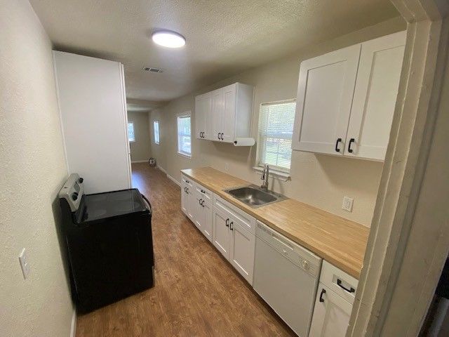 3833 S Grove Street, Fort Worth, TX 76110