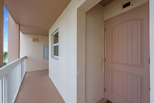 1069 Hillsboro Mile Hillsboro Mile 503, Hillsboro Beach, FL 33062