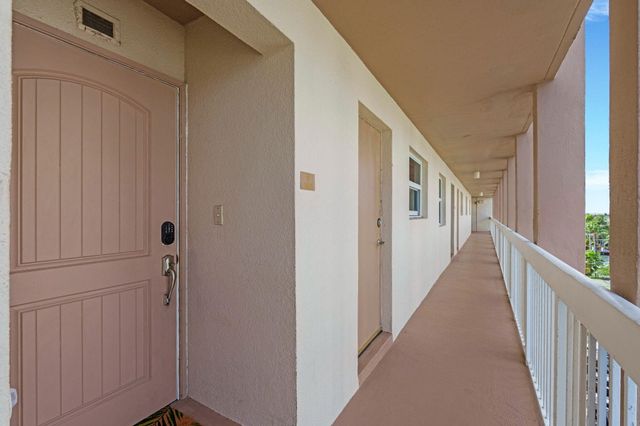 1069 Hillsboro Mile Hillsboro Mile 503, Hillsboro Beach, FL 33062