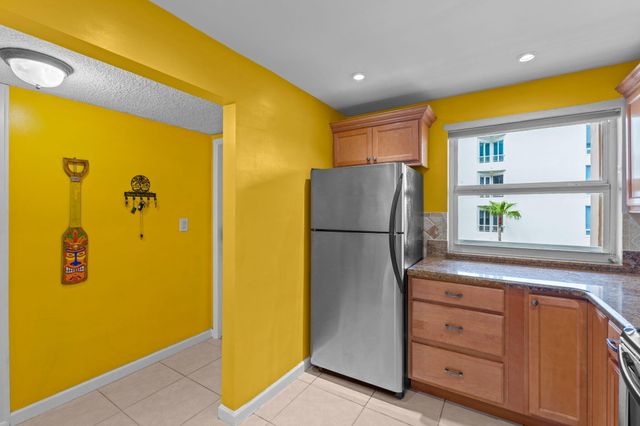 1069 Hillsboro Mile Hillsboro Mile 503, Hillsboro Beach, FL 33062