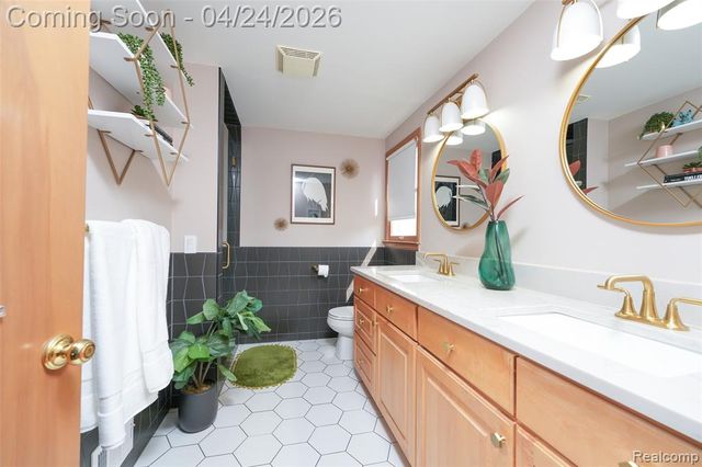 11989 Amherst Court, Plymouth, MI 48170