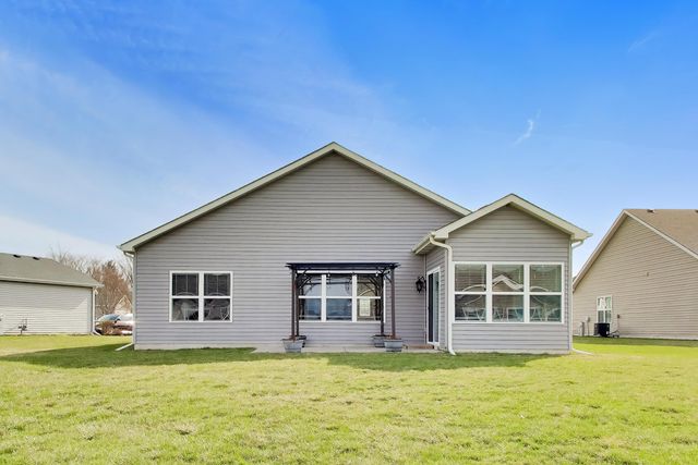 10204 Robinson Court, Dyer, IN 46311