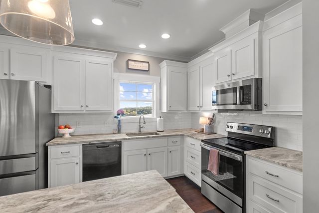 106 Cruz Court, Dothan, AL 36305