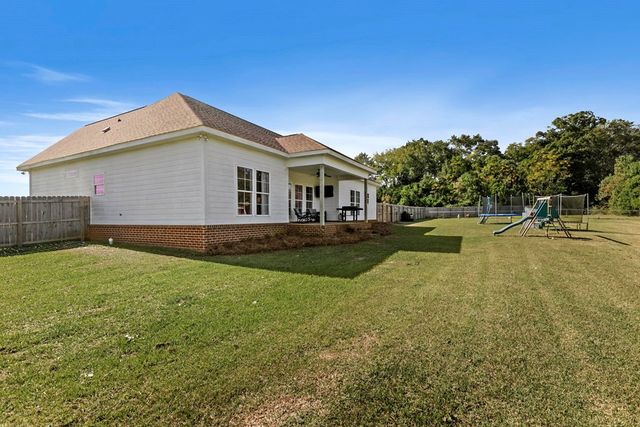 106 Cruz Court, Dothan, AL 36305