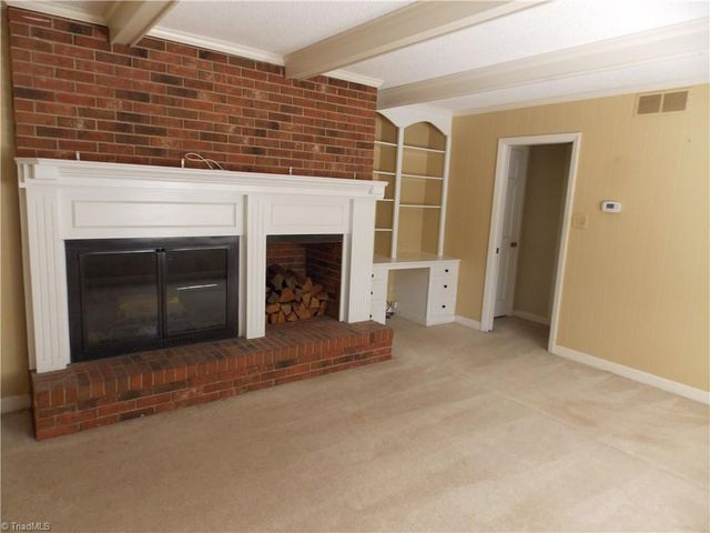 4915 Warfield Drive, Greensboro, NC 27406