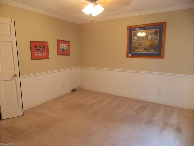 4915 Warfield Drive, Greensboro, NC 27406
