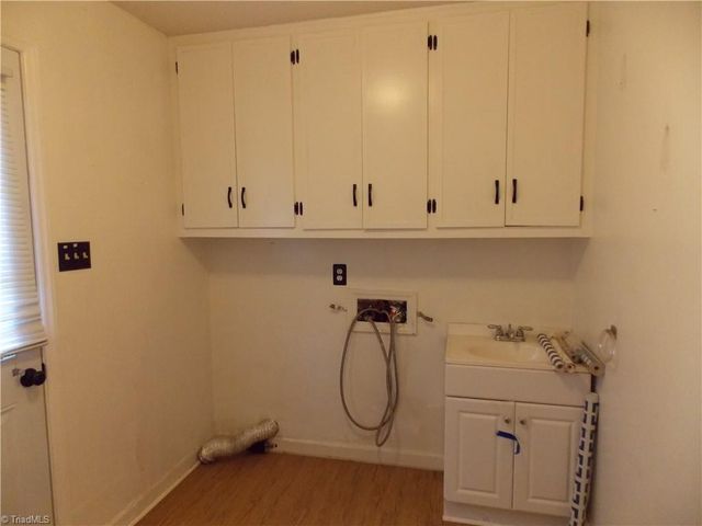 4915 Warfield Drive, Greensboro, NC 27406