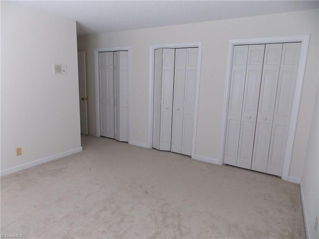 4915 Warfield Drive, Greensboro, NC 27406