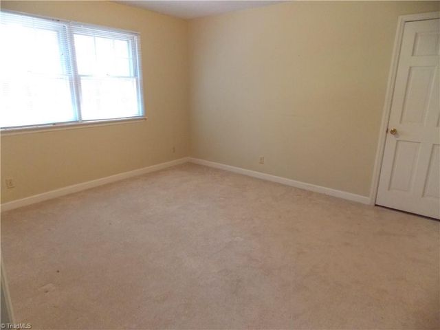 4915 Warfield Drive, Greensboro, NC 27406
