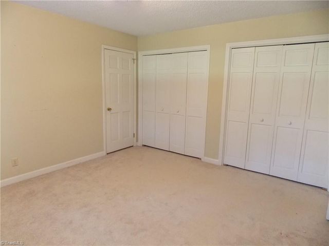 4915 Warfield Drive, Greensboro, NC 27406