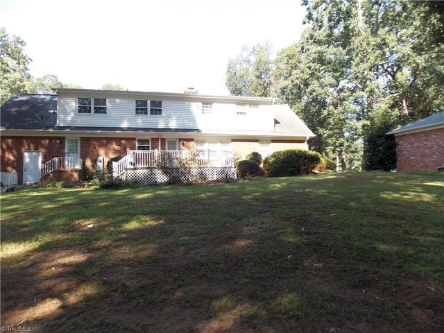 4915 Warfield Drive, Greensboro, NC 27406