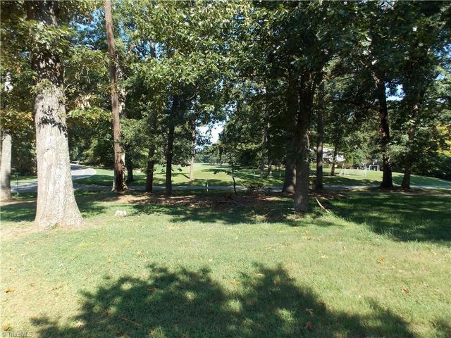 4915 Warfield Drive, Greensboro, NC 27406