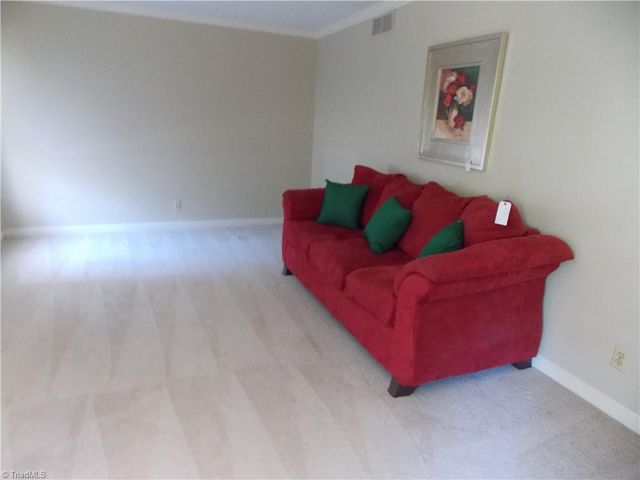 4915 Warfield Drive, Greensboro, NC 27406