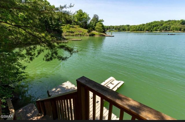 2145 Stillhouse Road, Dandridge, TN 37725