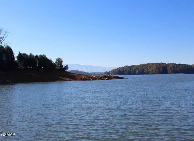 2145 Stillhouse Road, Dandridge, TN 37725