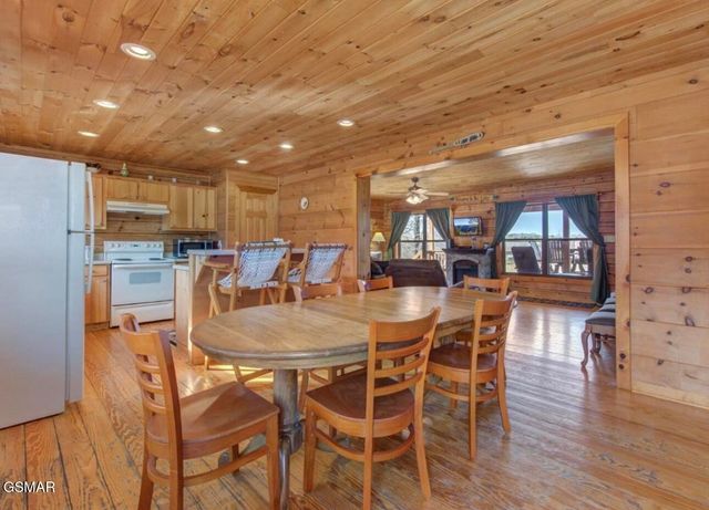2145 Stillhouse Road, Dandridge, TN 37725