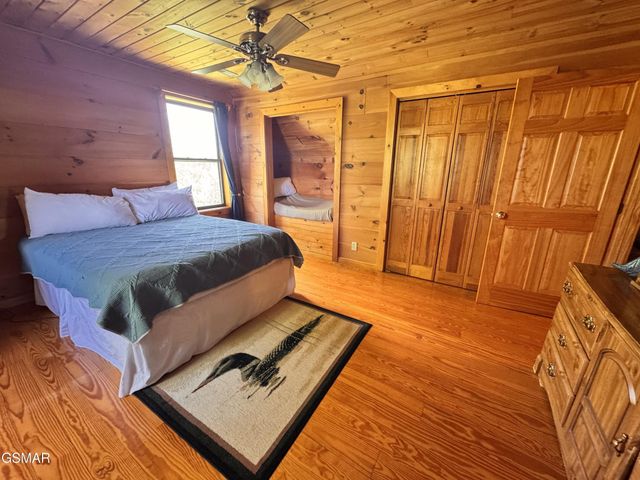 2145 Stillhouse Road, Dandridge, TN 37725