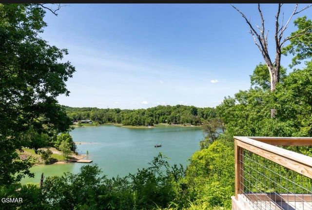 2145 Stillhouse Road, Dandridge, TN 37725