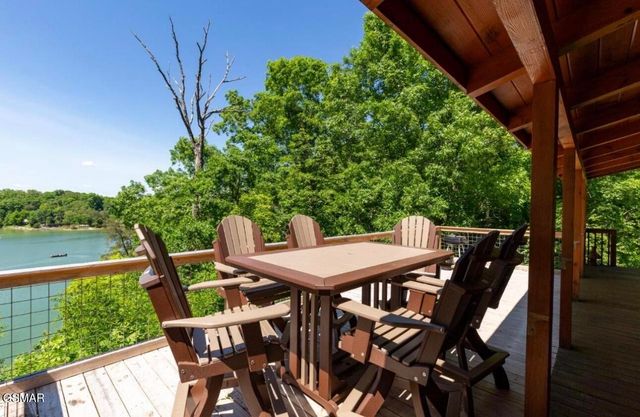 2145 Stillhouse Road, Dandridge, TN 37725