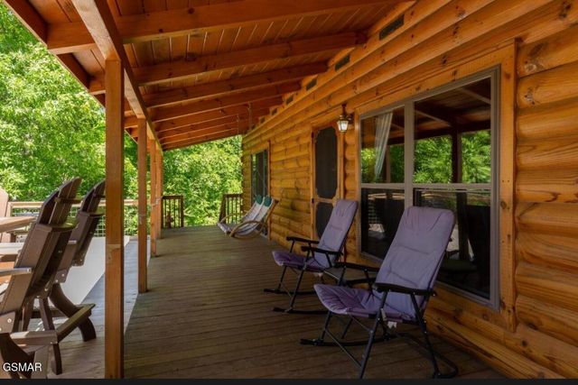 2145 Stillhouse Road, Dandridge, TN 37725