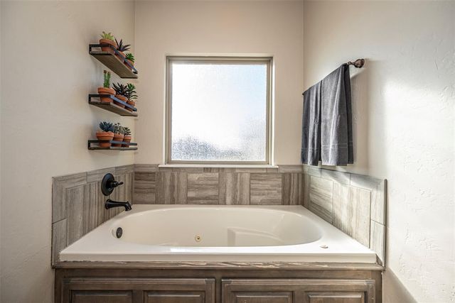 2709 Fields Road, El Reno, OK 73036