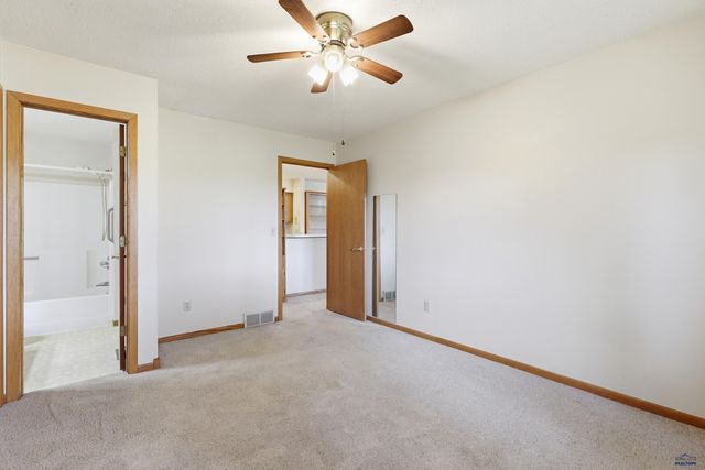 4834 MOUNTAIN SPRINGS CT, Rapid City, SD 57702