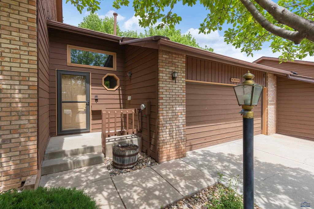 4834 MOUNTAIN SPRINGS CT, Rapid City, SD 57702