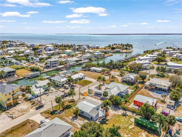 2371 Baybreeze ST, St. James City, FL 33956