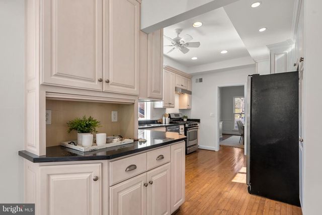 1317 MERRIE RIDGE RD, Mclean, VA 22101