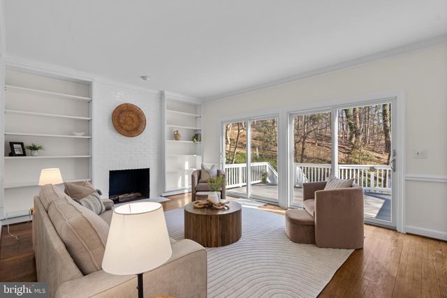 1317 MERRIE RIDGE RD, Mclean, VA 22101