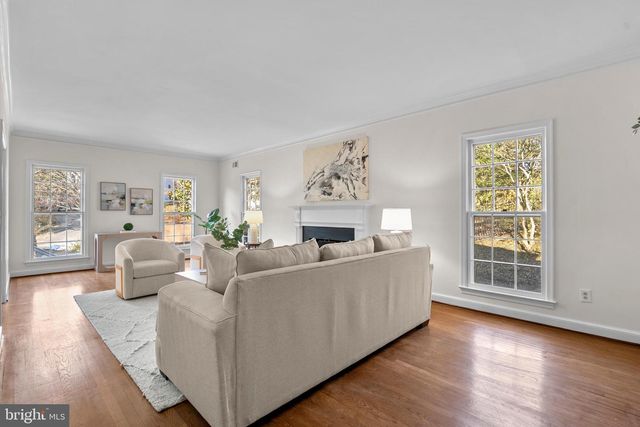 1317 MERRIE RIDGE RD, Mclean, VA 22101