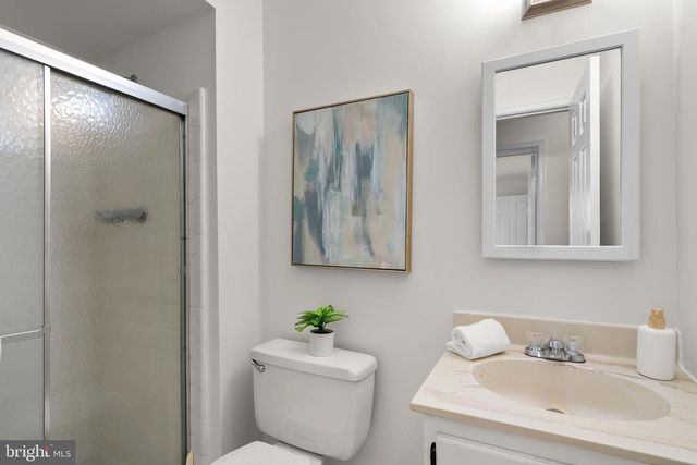 1317 MERRIE RIDGE RD, Mclean, VA 22101