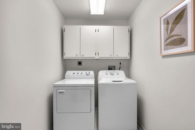 1317 MERRIE RIDGE RD, Mclean, VA 22101