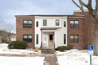 48 Wellington Drive 48, Farmington, CT 06032