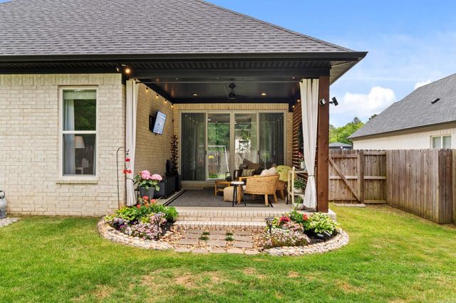 100 Willow Point Drive, Little Rock, AR 72223
