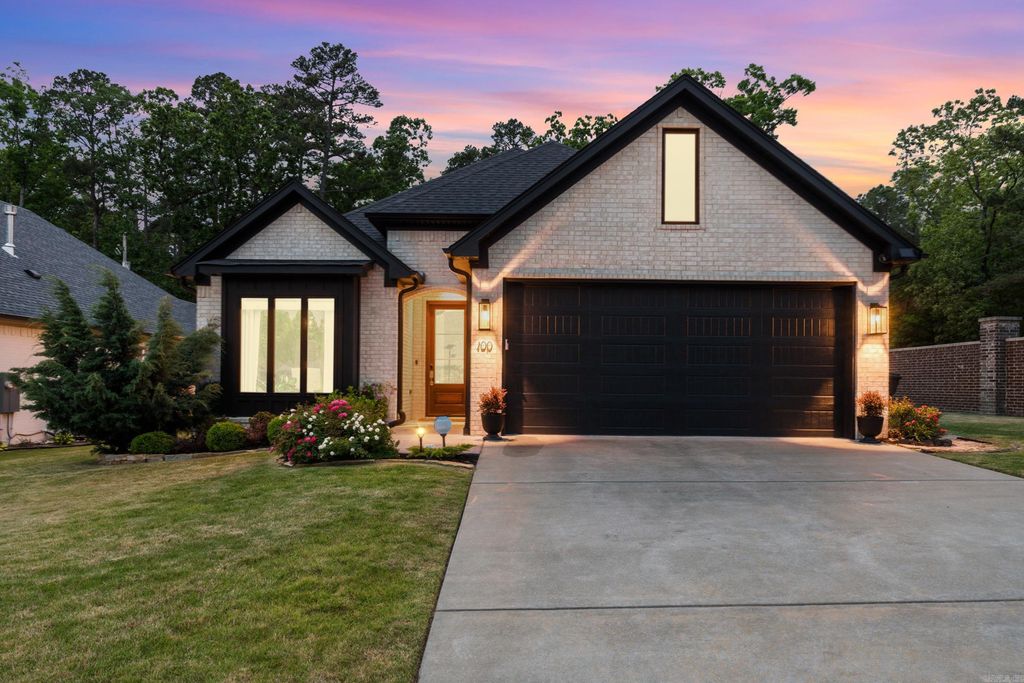 100 Willow Point Drive, Little Rock, AR 72223