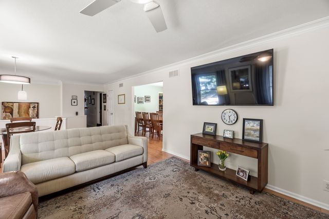 3813 SW 28th Place, Des Moines, IA 50321