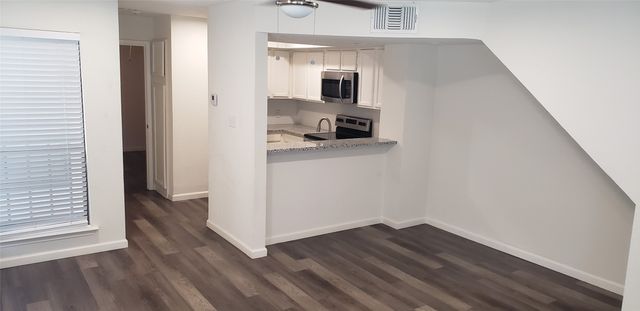 2312 Balsam Drive A213, Arlington, TX 76006