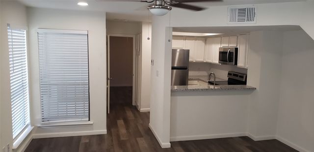 2312 Balsam Drive A213, Arlington, TX 76006