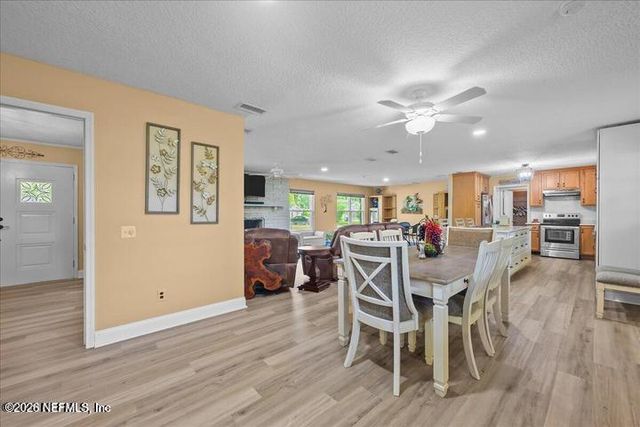 226 E MINNESOTA Avenue, Macclenny, FL 32063