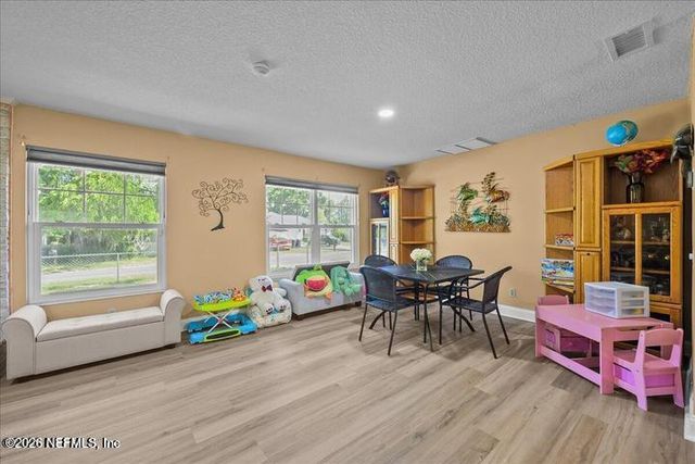 226 E MINNESOTA Avenue, Macclenny, FL 32063