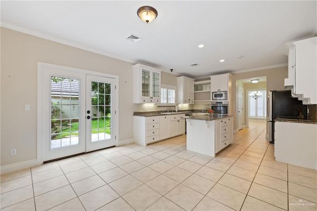 5501 1st Lane, Mcallen, TX 78504