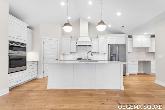 246 Janes View Drive 14, Park Twp, MI 49424