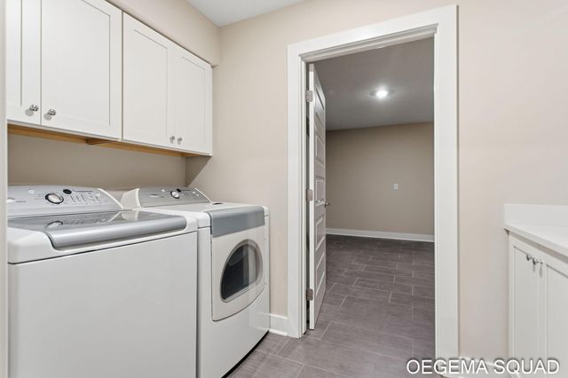 246 Janes View Drive 14, Park Twp, MI 49424