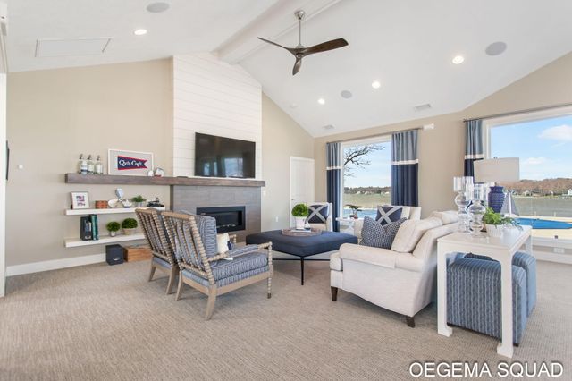 246 Janes View Drive 14, Park Twp, MI 49424