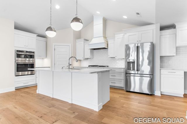 246 Janes View Drive 14, Park Twp, MI 49424